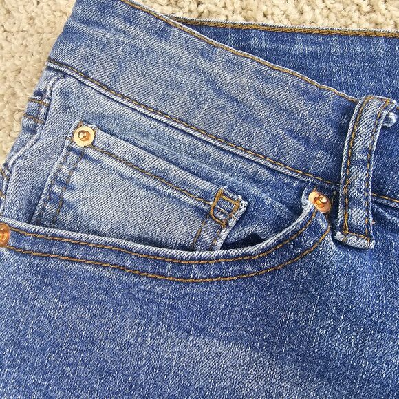 Tinseltown Juniors' High Rise Straight Leg Distressed Medium Wash Jeans Size 13 - Picture 3 of 15